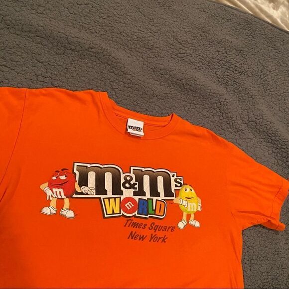 M &M World T Shirt - Picture 2 of 5
